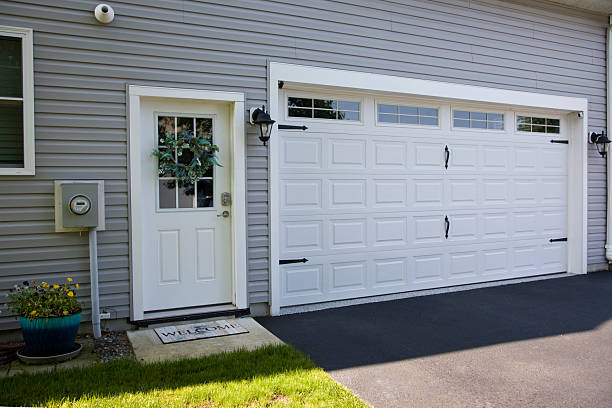 24/7 Emergency Garage Door Panel Replacement experts in Granville, OH